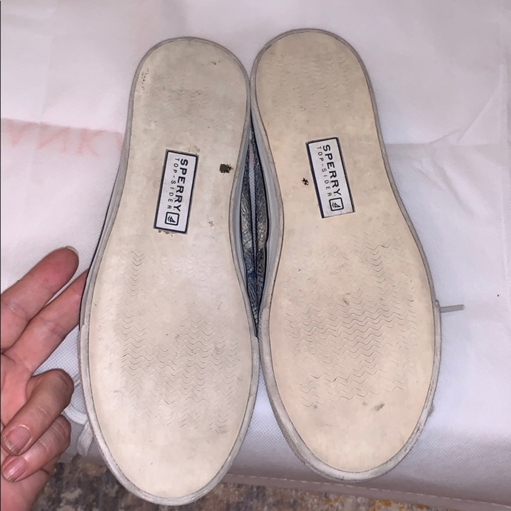 Shoes - Picture 3 of 4